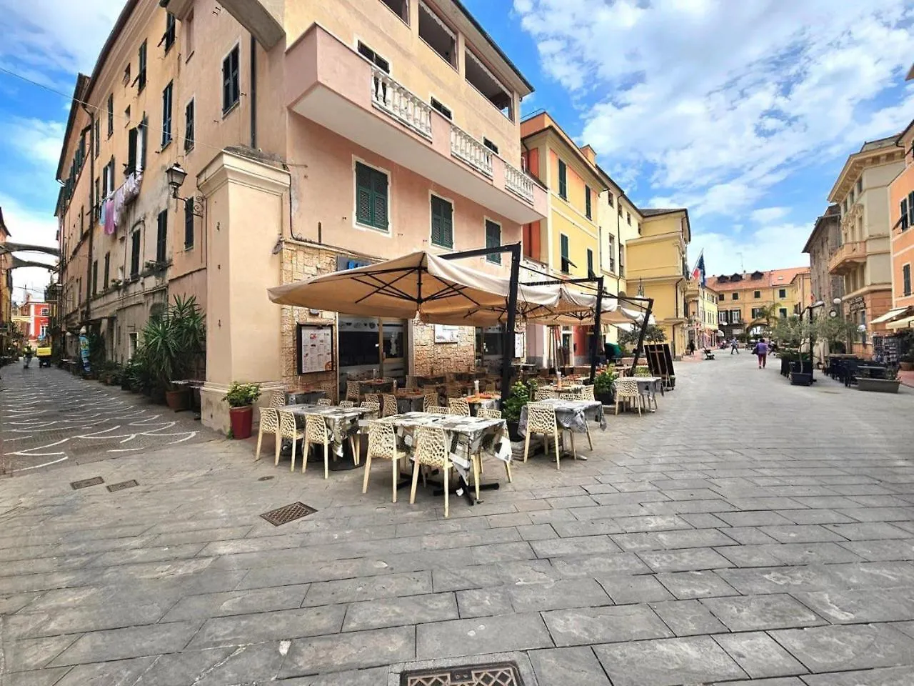 Archi E Mare - Mare A 150M E Parcheggio Gratuito A 5Min Apartment Pietra Ligure