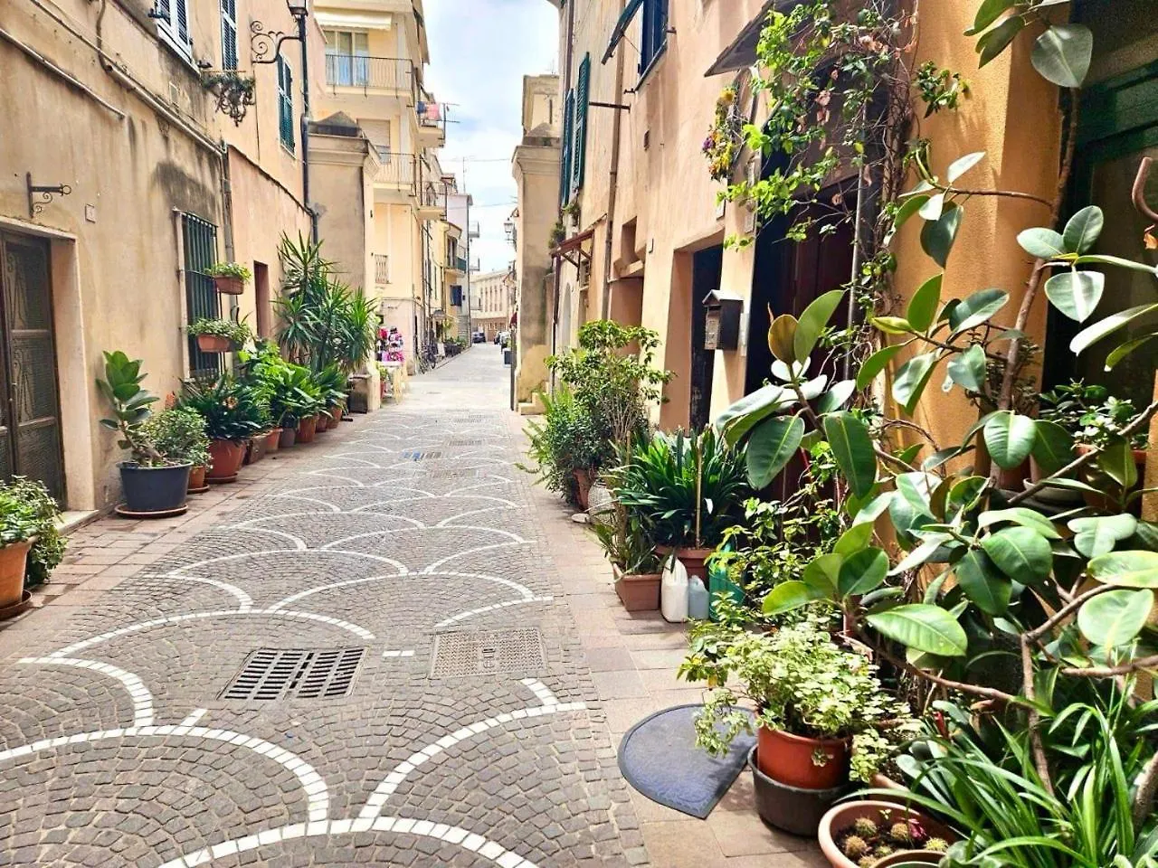 Archi E Mare - Mare A 150M E Parcheggio Gratuito A 5Min Apartment Pietra Ligure Italy